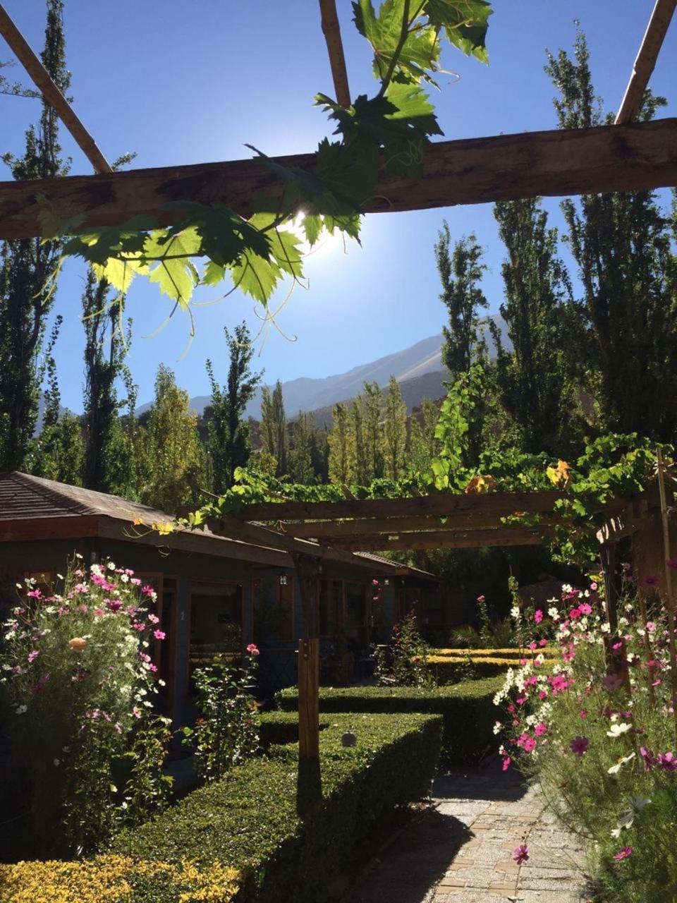 Hotel Faro Del Valle Pisco Elqui Exterior photo